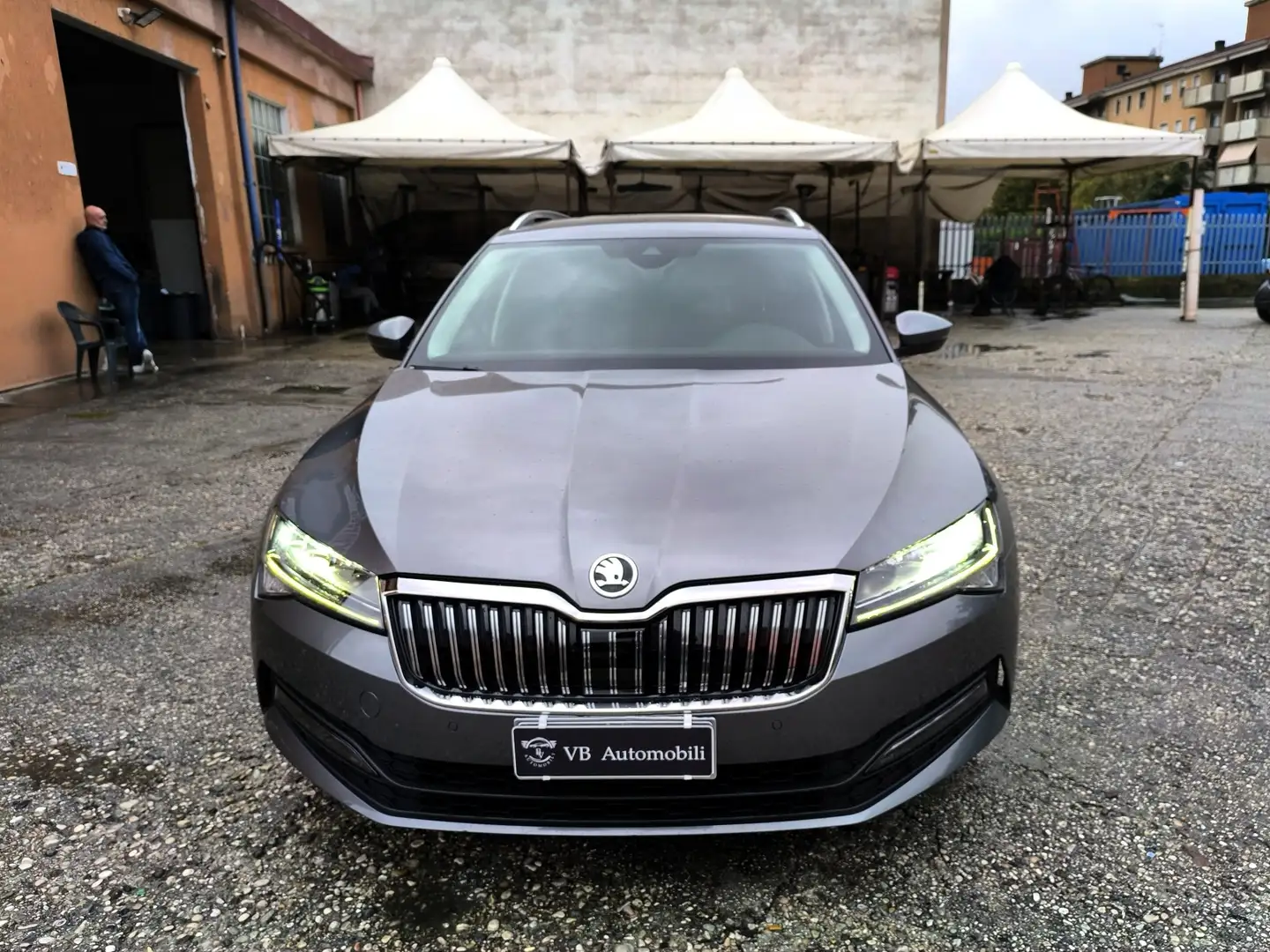 Skoda Superb Wagon 2.0 tdi evo Executive 150cv dsg Gris - 2