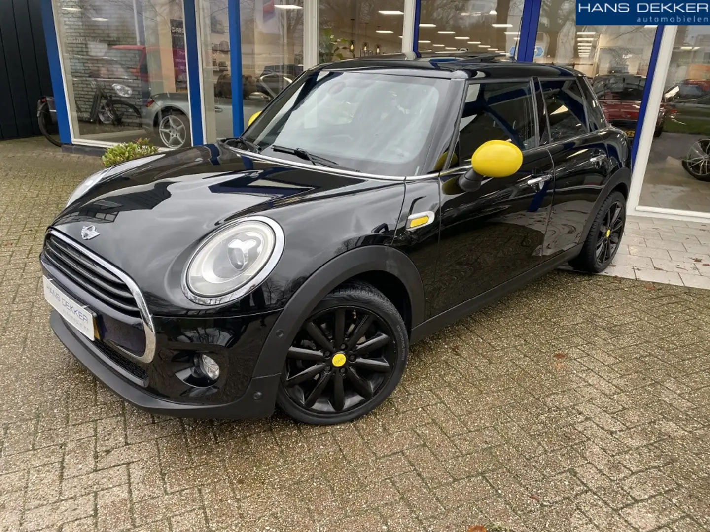 MINI Cooper Mini 1.5 Chili Bns automaa/navigatie/elektr.schuif Negro - 1