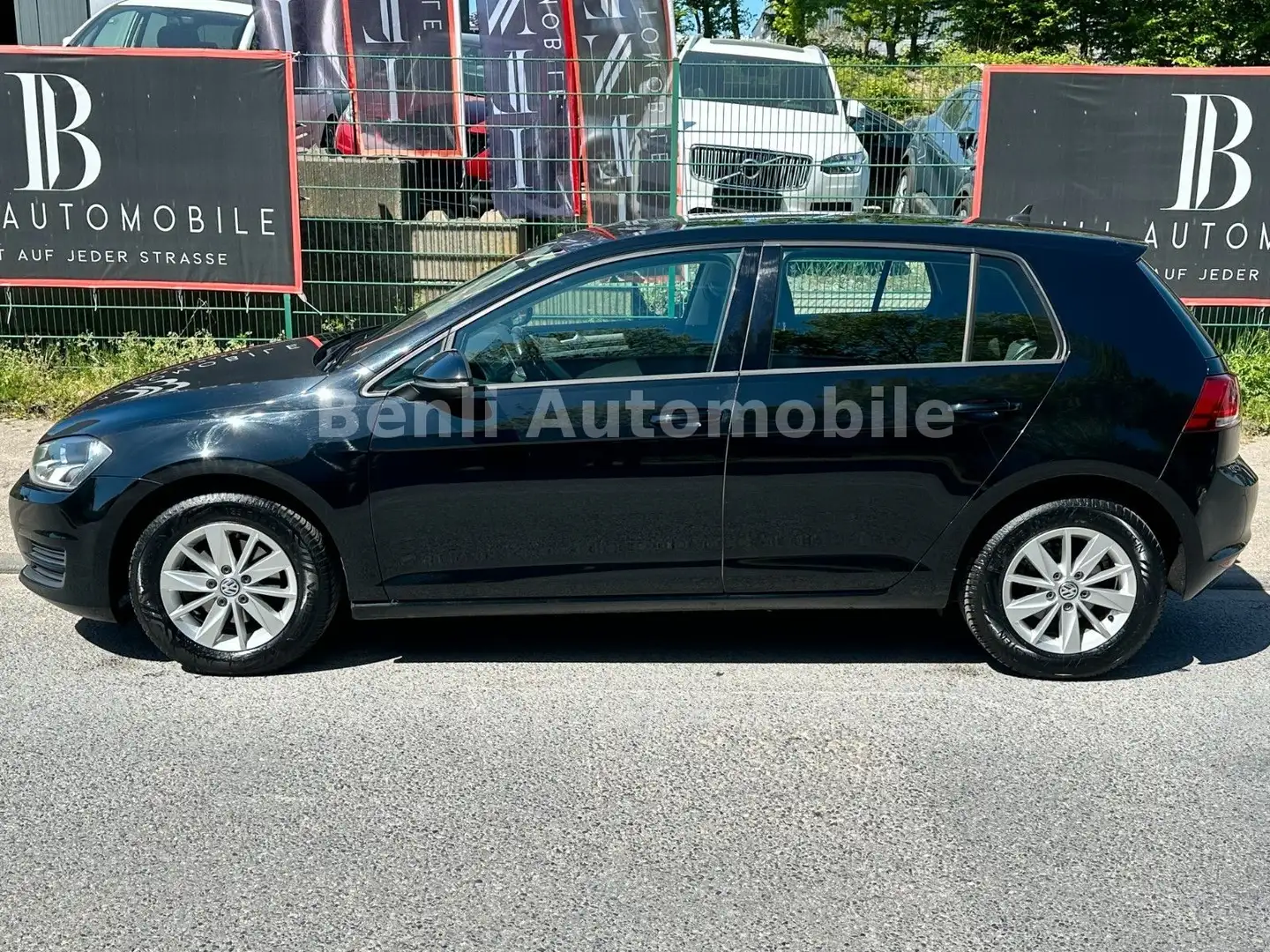 Volkswagen Golf VII Lim. Trendline BMT/KLIMA/START-STOP/TÜV Zwart - 2