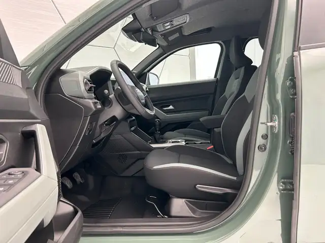 Dacia Duster view 9