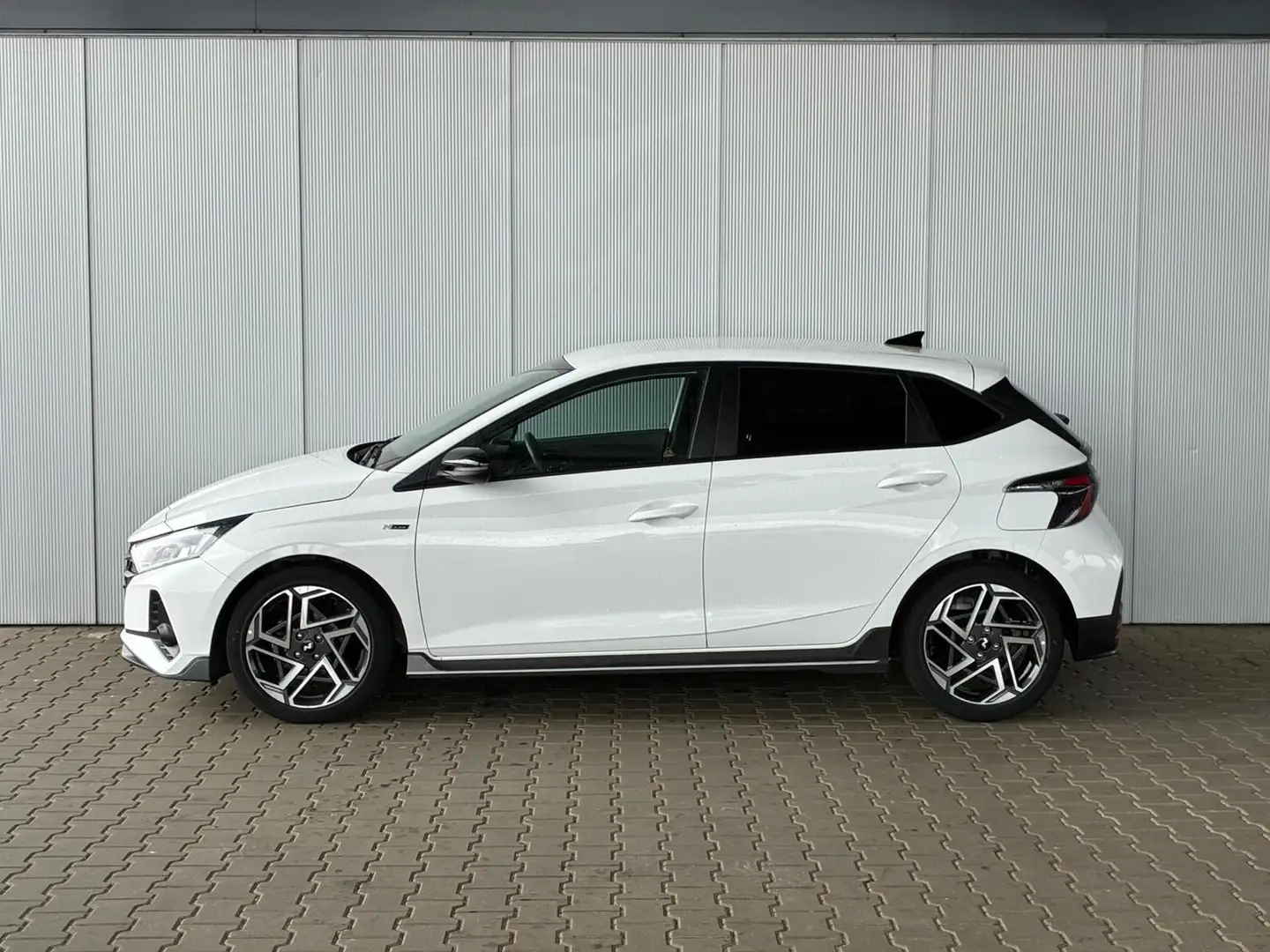 Hyundai i20 1.2 MPI N-Line / LED Tempomat Navi Rückfahrkame... Weiß - 2