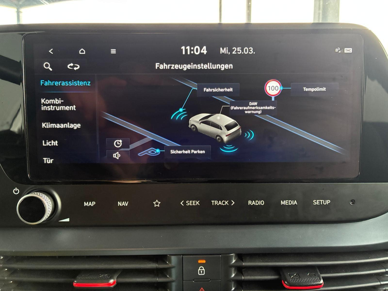 Hyundai i20 1.2 MPI N-Line / LED Tempomat Navi Rückfahrkame... — photo 12
