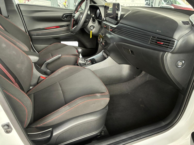 Hyundai i20 1.2 MPI N-Line / LED Tempomat Navi Rückfahrkame... — photo 8
