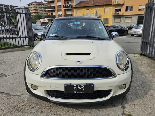 Mini Hatch view 2