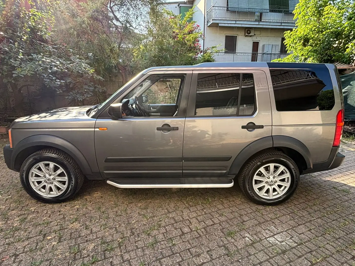 Land Rover Discovery Discovery III 2004 2.7 tdV6 HSE Grigio - 2