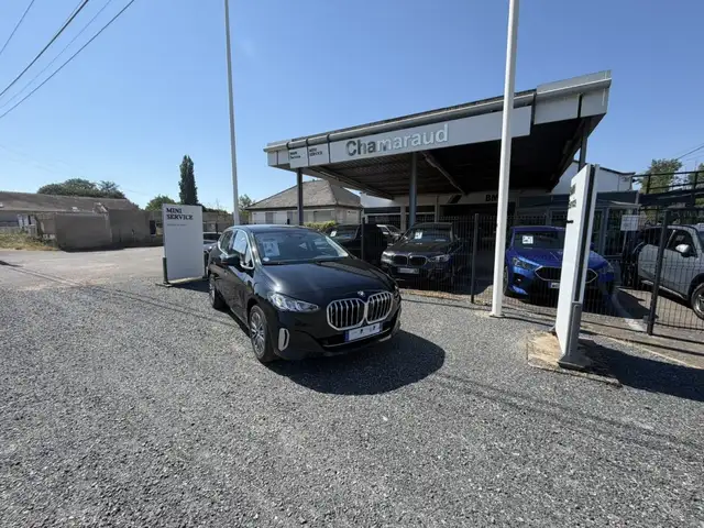 BMW 220 220 ACTIVE TOURER 220I DKG Business Design