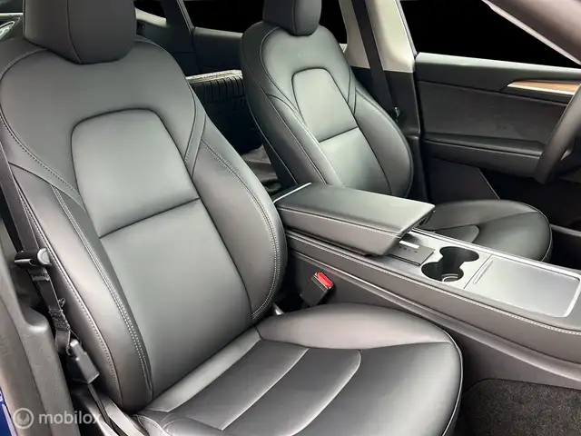 Tesla Model Y view 6