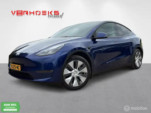 2023 Tesla Model Y in Blue for sale