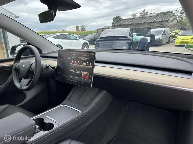 Tesla Model Y view 8