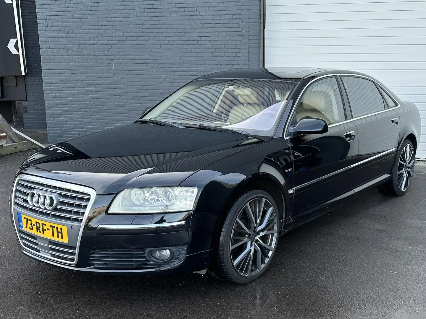 Audi A8 6.0 W12 Quattro Lang Pro Line SCHUIFDAK/VOLOPTIE/V Noir - 2