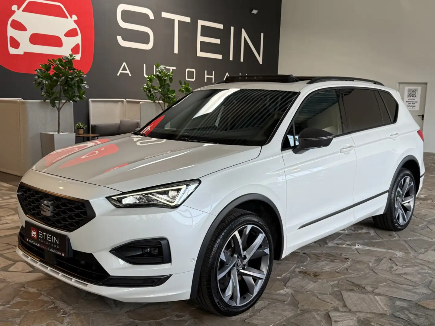 SEAT Tarraco FR 4Drive 7 Sitzer AHK Pano Kamera Weiß - 1