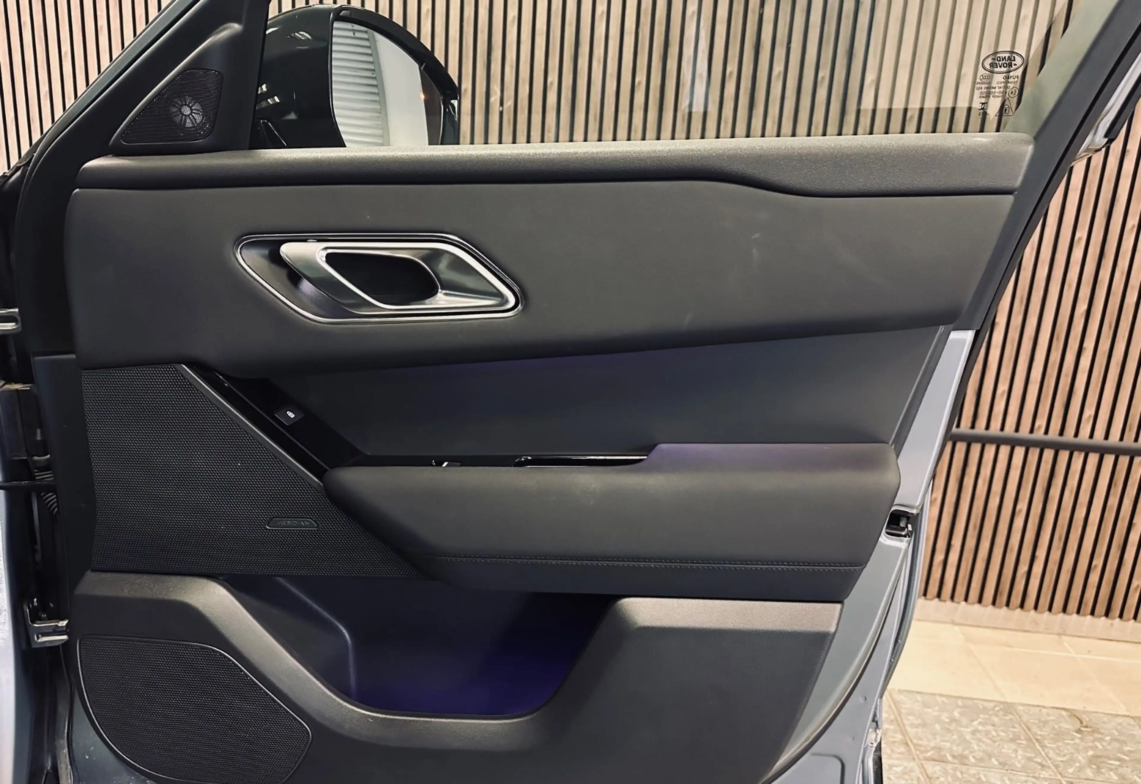 Land Rover Range Rover Velar RangeRover Velar 3.0 D300 DYNAMIC SE AWD Facelif — photo 15