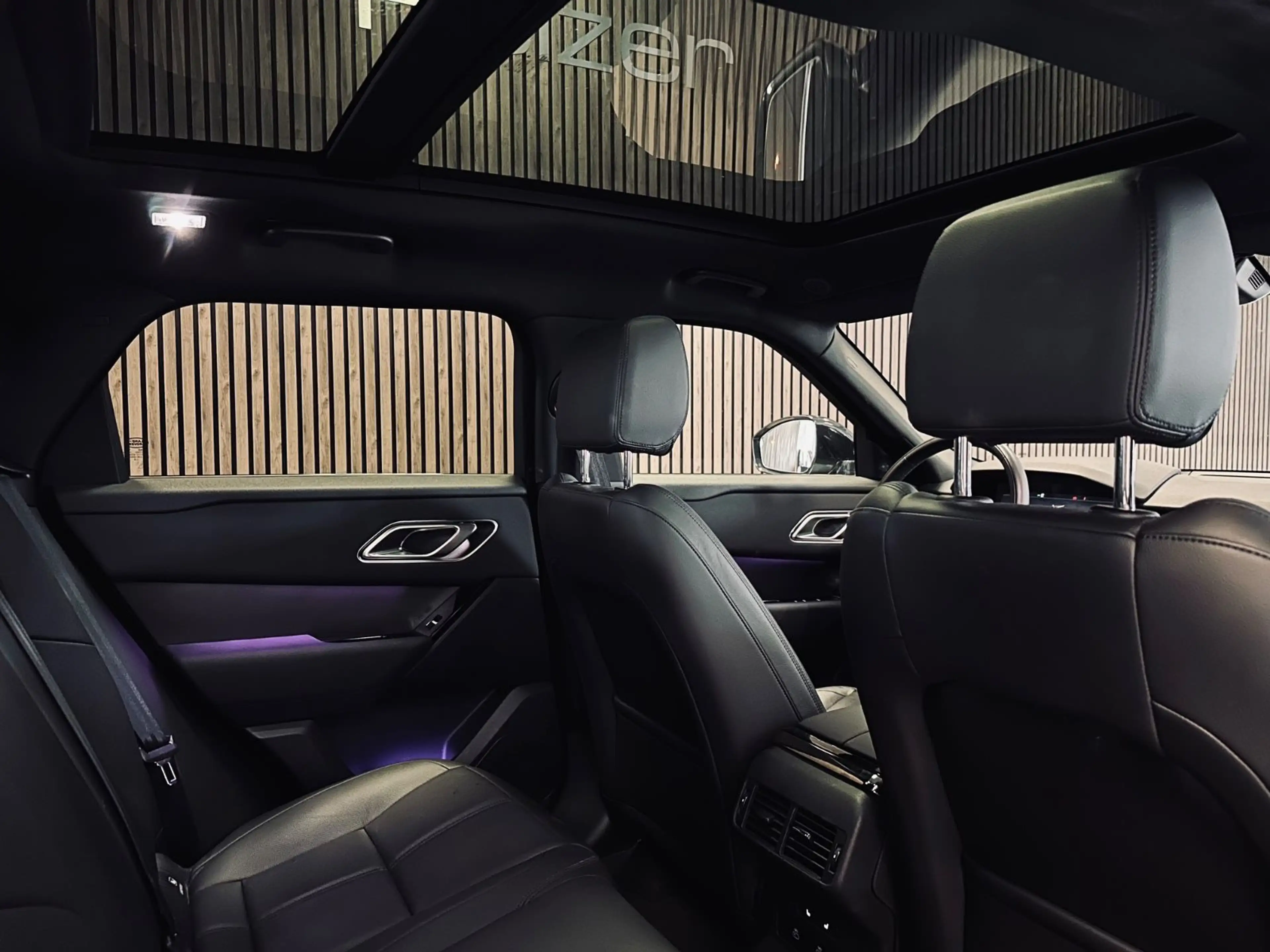 Land Rover Range Rover Velar RangeRover Velar 3.0 D300 DYNAMIC SE AWD Facelif — photo 11