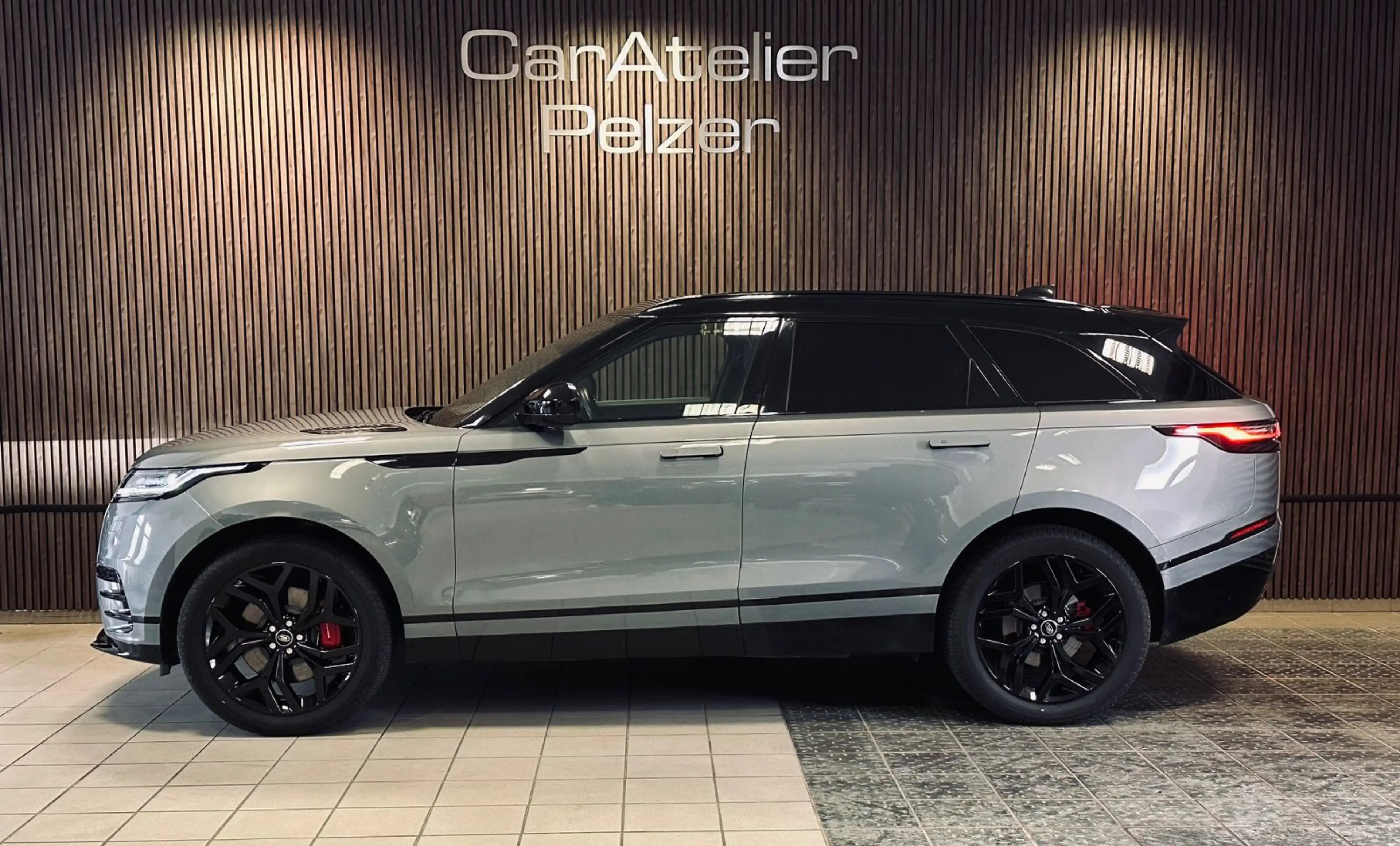 Land Rover Range Rover Velar RangeRover Velar 3.0 D300 DYNAMIC SE AWD Facelif — photo 2