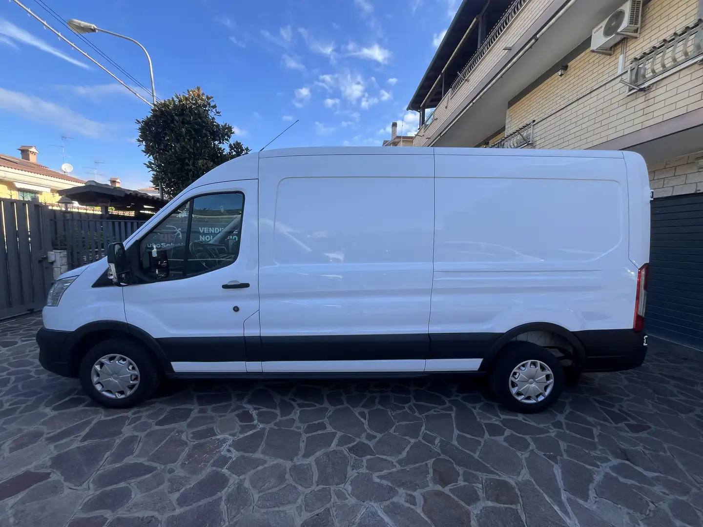 Ford Transit Ford Transit 2.0 EcoBlue Hybrid 170 CV L3H2 2022 - 1