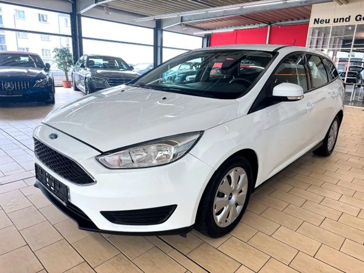 Ford Focus 1.0L TURNIER *KLIMA+MFL+E-FH* 44TKM White - 2
