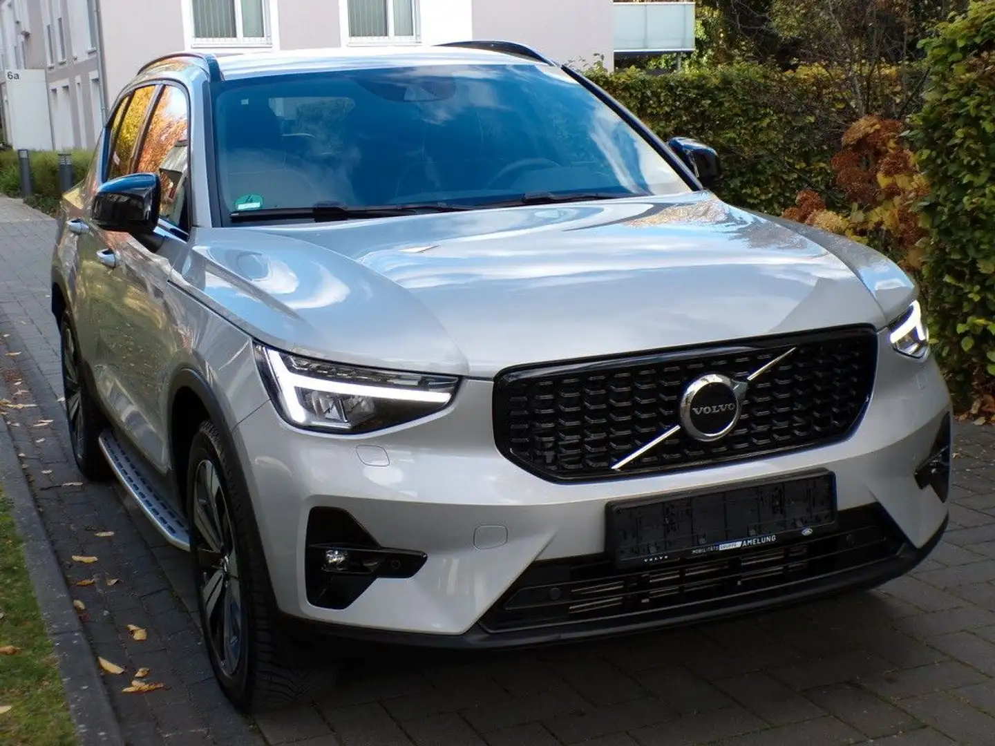 Volvo XC40 T4"Plus Dark"/Standheizung/Memory/Kam./H&K Silber - 2