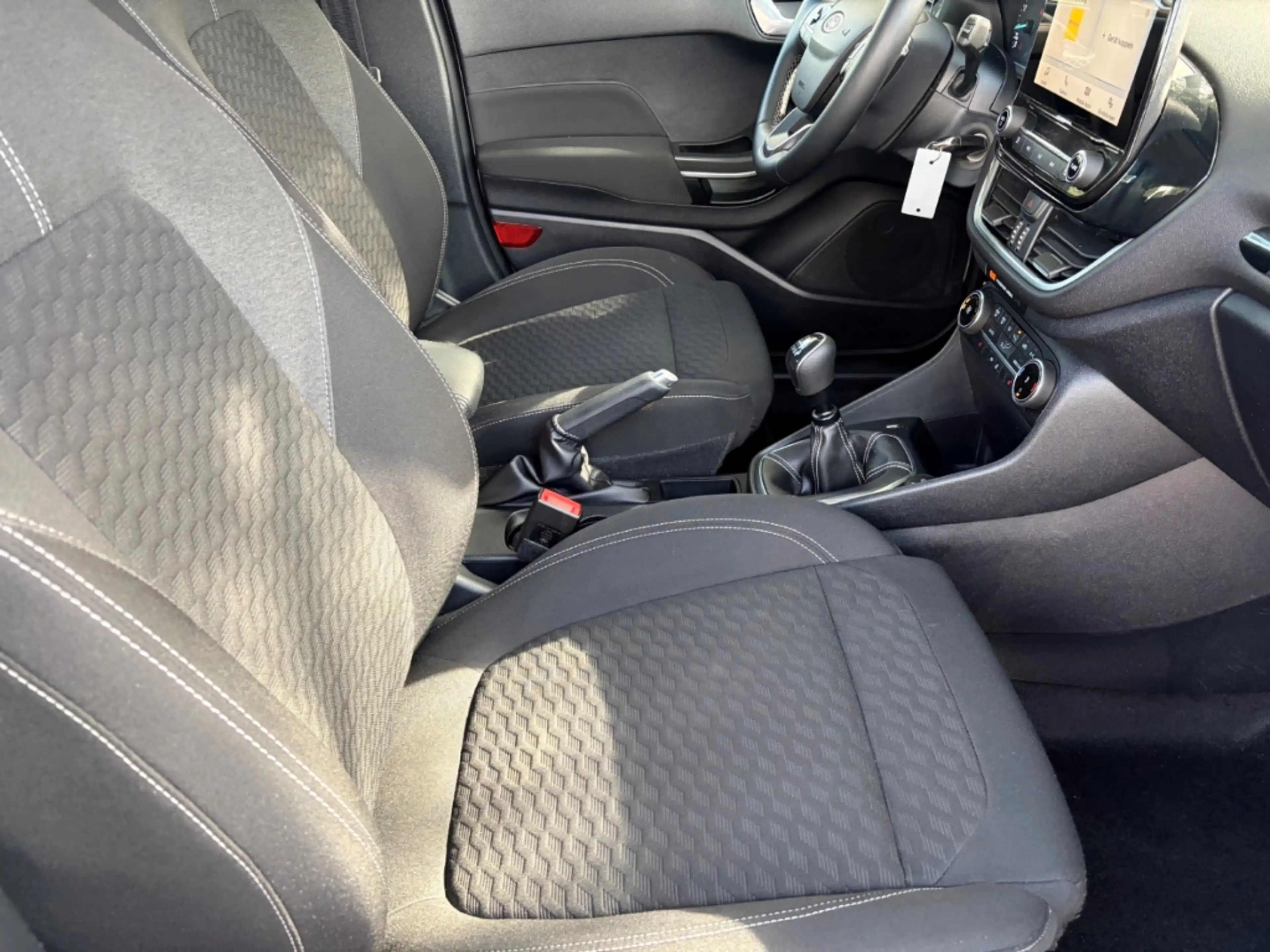 Ford Fiesta 1.0 EcoBoost Titanium — photo 15