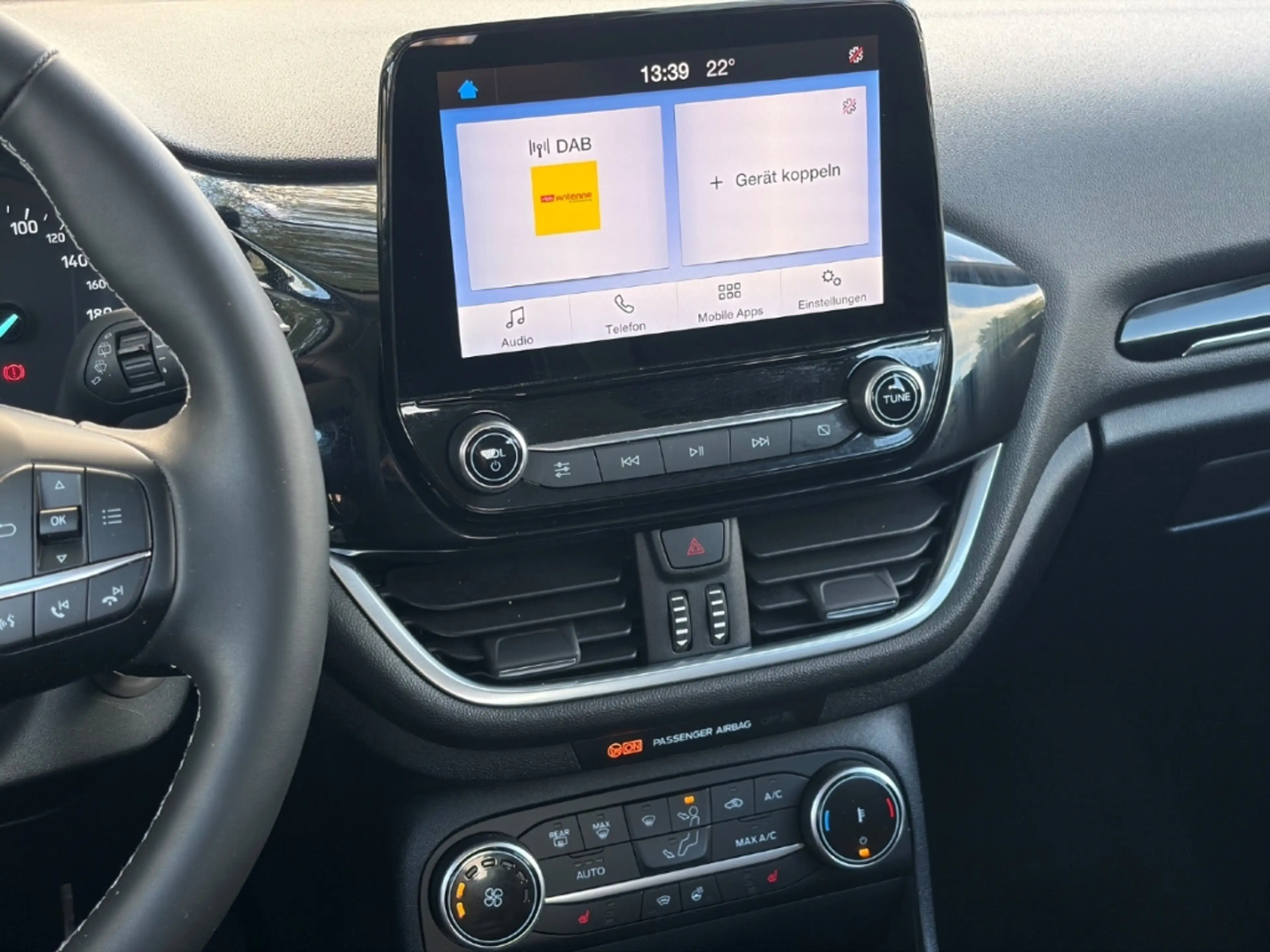 Ford Fiesta 1.0 EcoBoost Titanium — photo 13