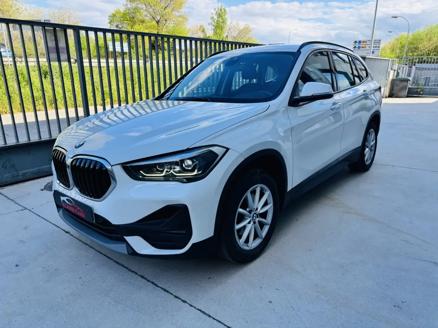 BMW X1 sDrive 18dA Blanc - 2
