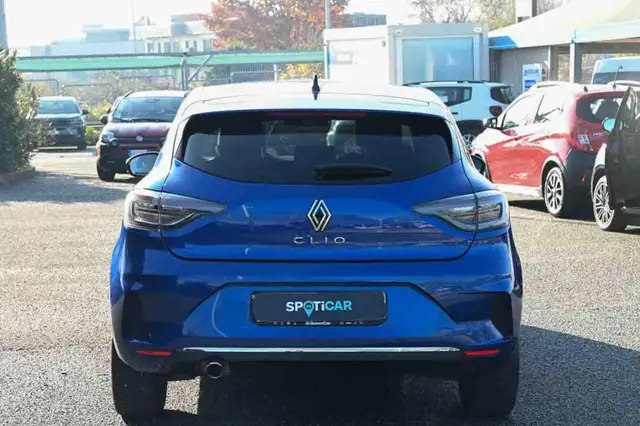 Renault Clio view 6