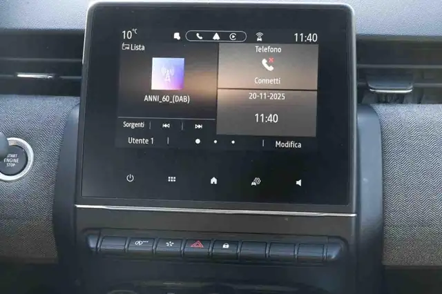 Renault Clio view 18