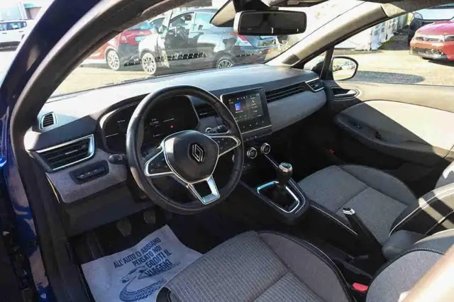 Renault Clio view 12