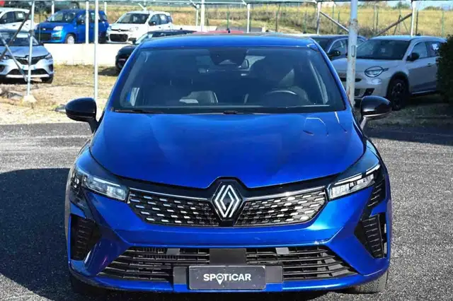 Renault Clio view 2