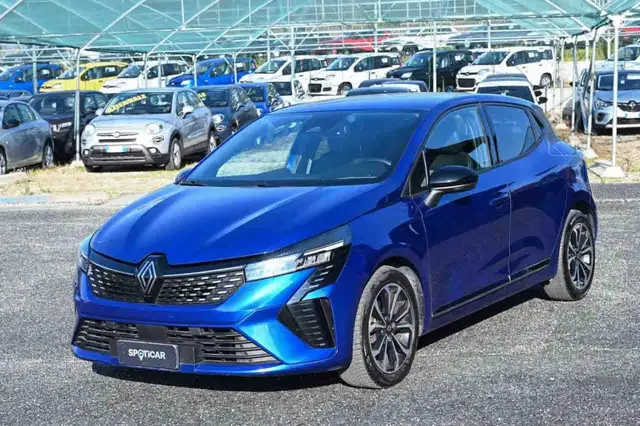 2024 Renault Clio in Blue for sale