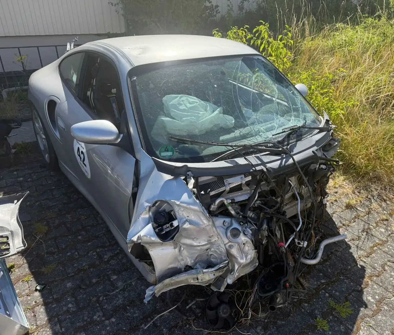 Porsche 996 911 (996) GT2 UNFALL Zilver - 2