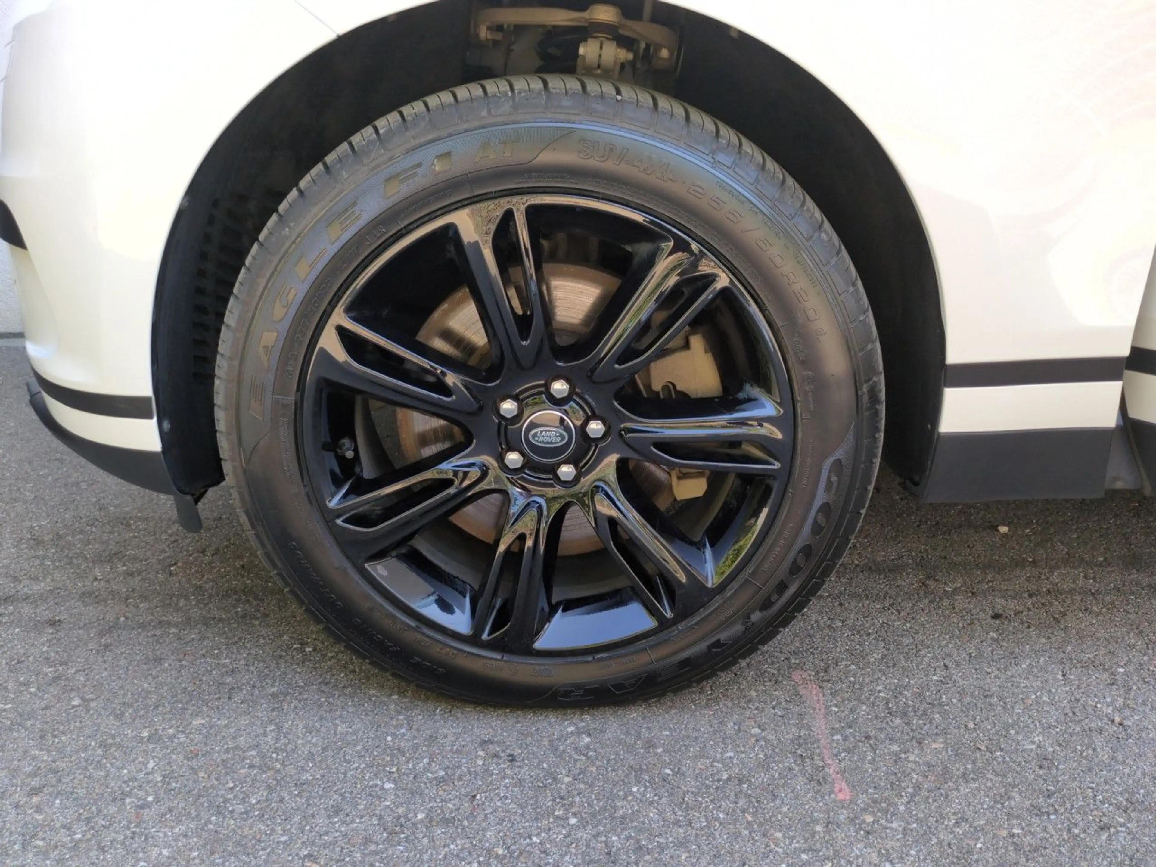 Land Rover Range Rover Velar P400e Hybrid S Pano Bluetooth — photo 11