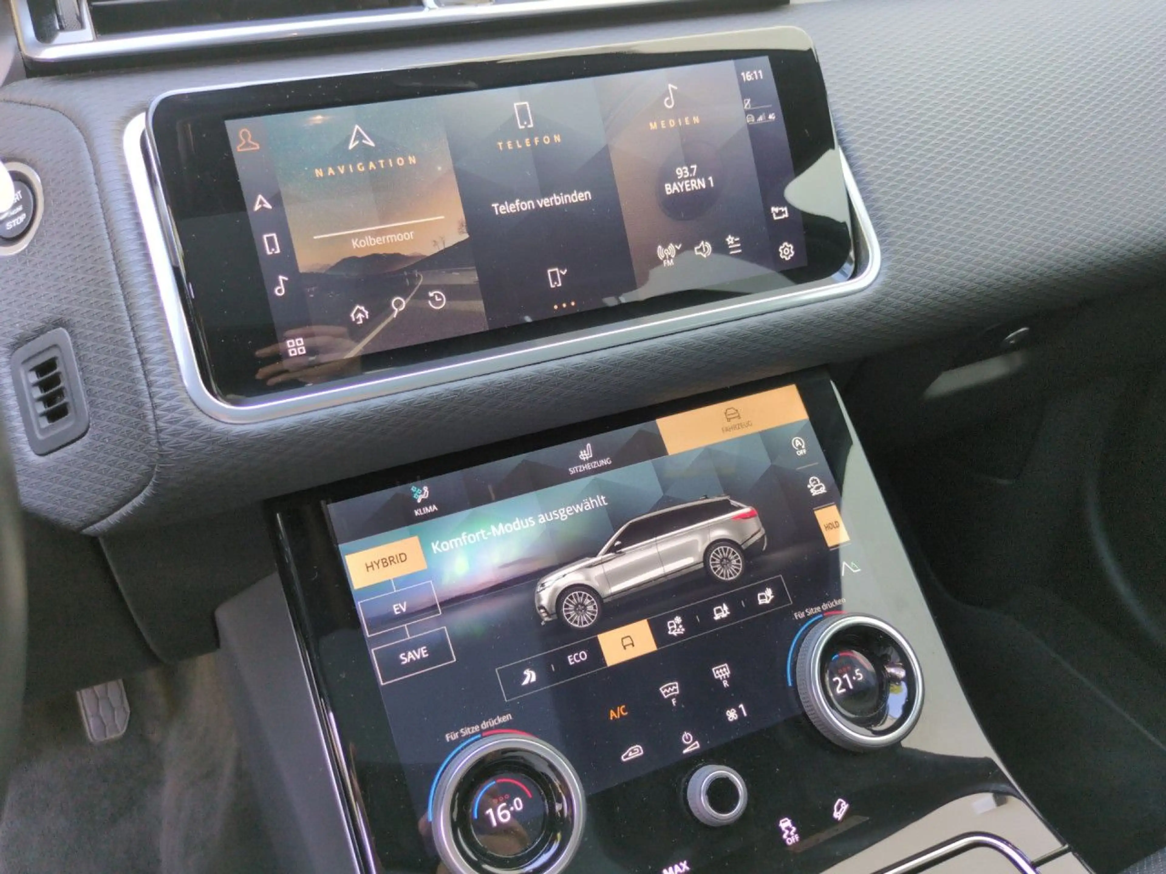 Land Rover Range Rover Velar P400e Hybrid S Pano Bluetooth — photo 13