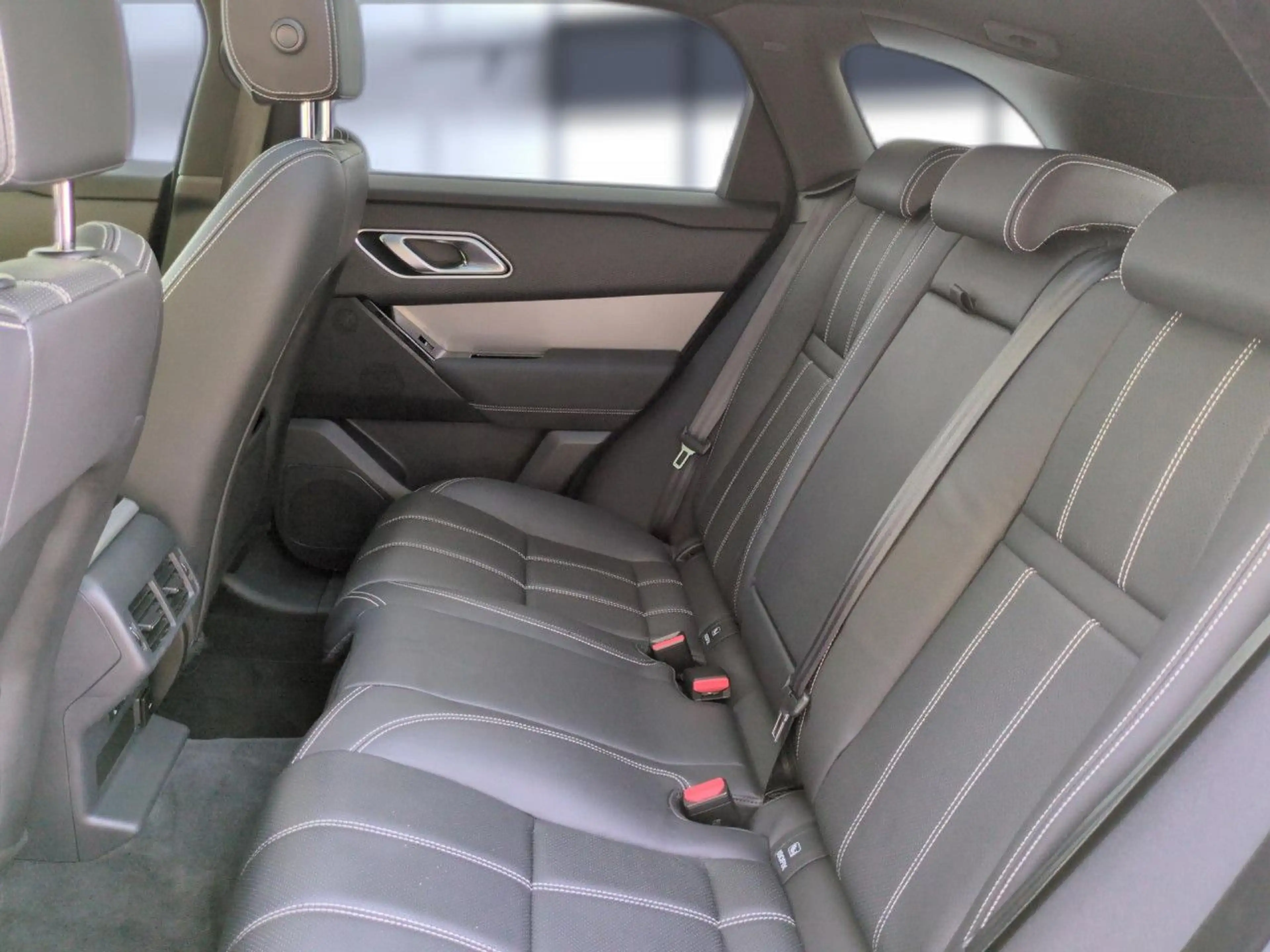 Land Rover Range Rover Velar P400e Hybrid S Pano Bluetooth — photo 8