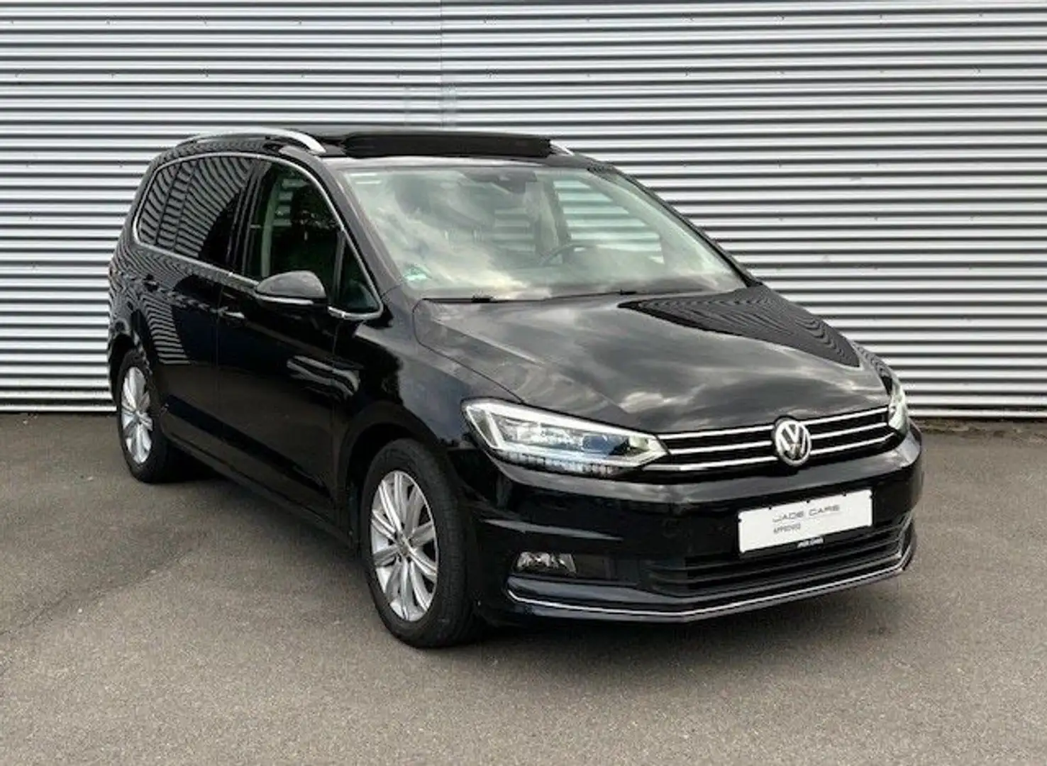 Volkswagen Touran Highline*Pano*Kamera*ACC*Navi*LED*Keyless Schwarz - 2