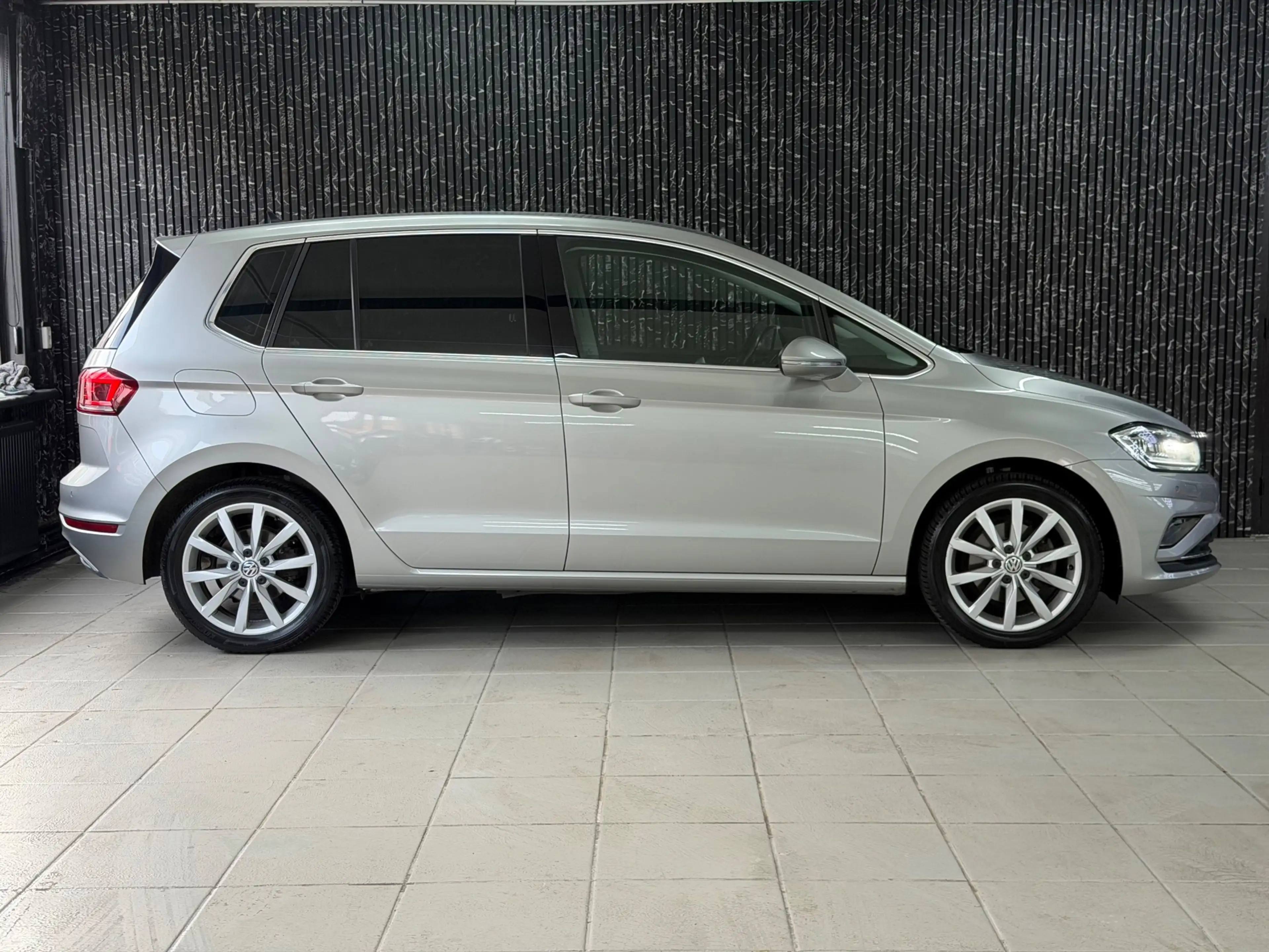 Volkswagen Golf Sportsvan 1.5 TSI ACT Highline Edition zeer netjes — photo 9