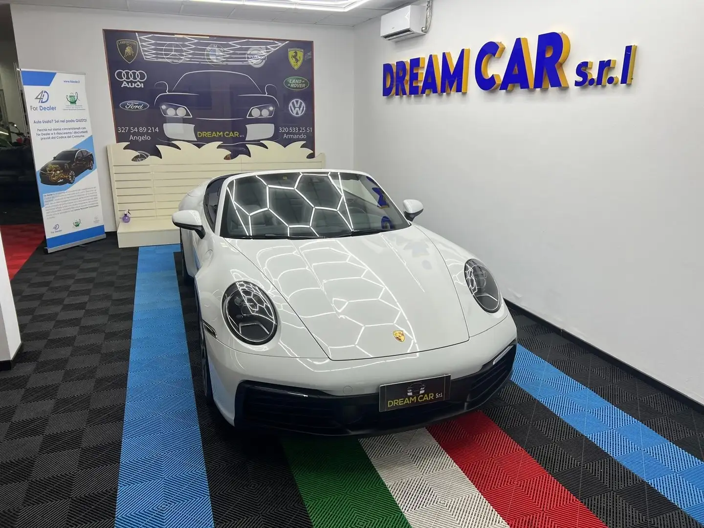Porsche 911 Carrera 4S Cabriolet Bianco - 1