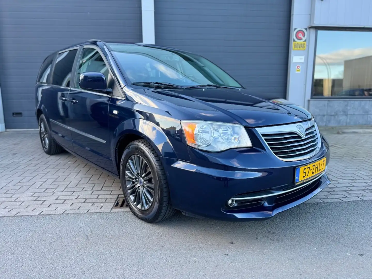 Lancia Voyager 3.6i GOLD EDITION Blauw - 2