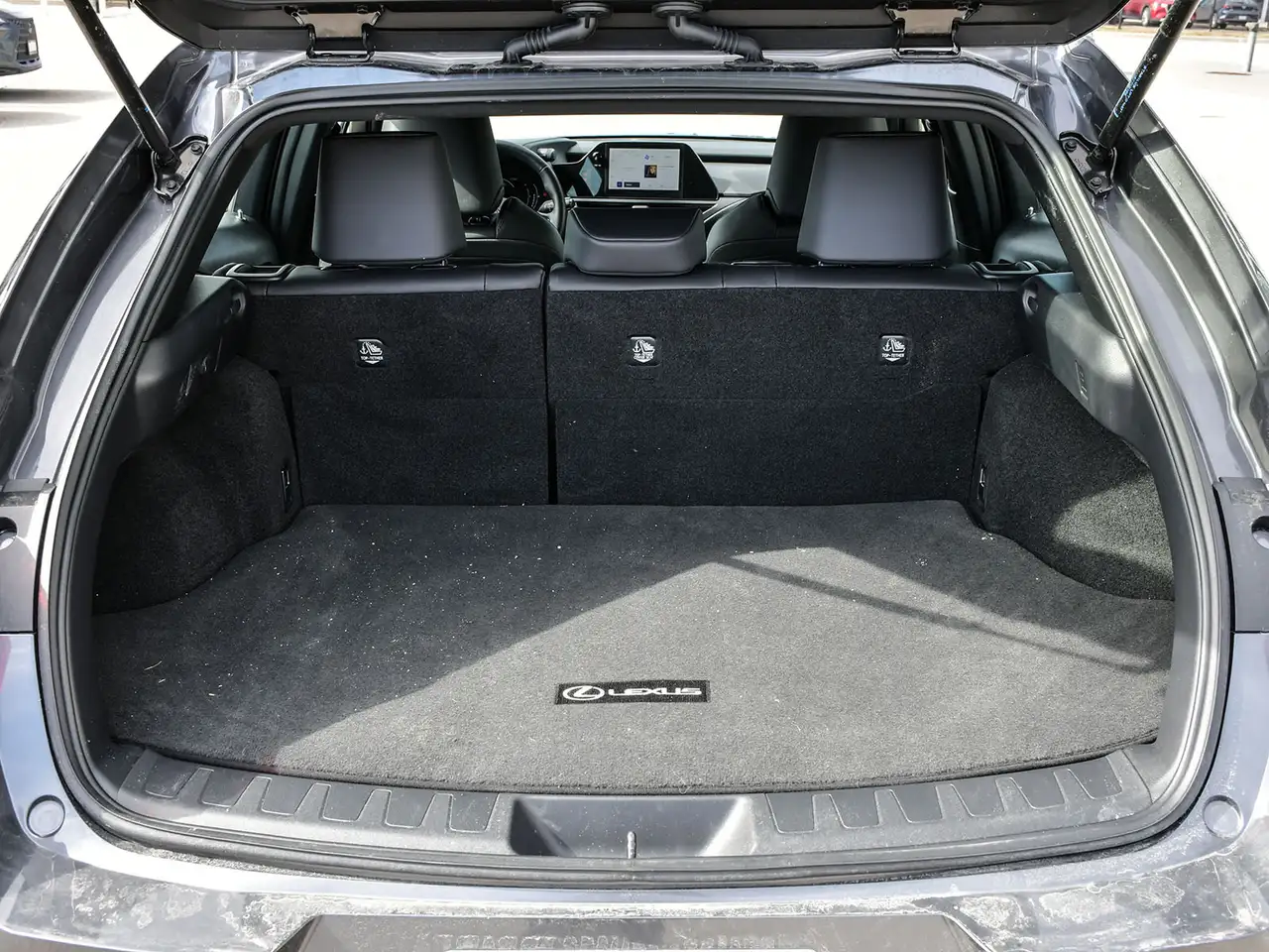 Lexus UX снимка Lexus UX