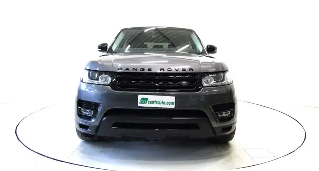 Land Rover Range Rover Sport view 2