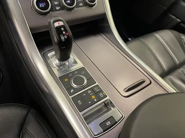 Land Rover Range Rover Sport view 12
