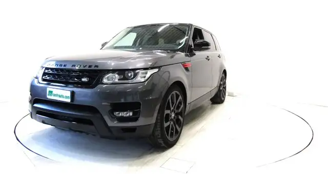 Land Rover Range Rover Sport view 3