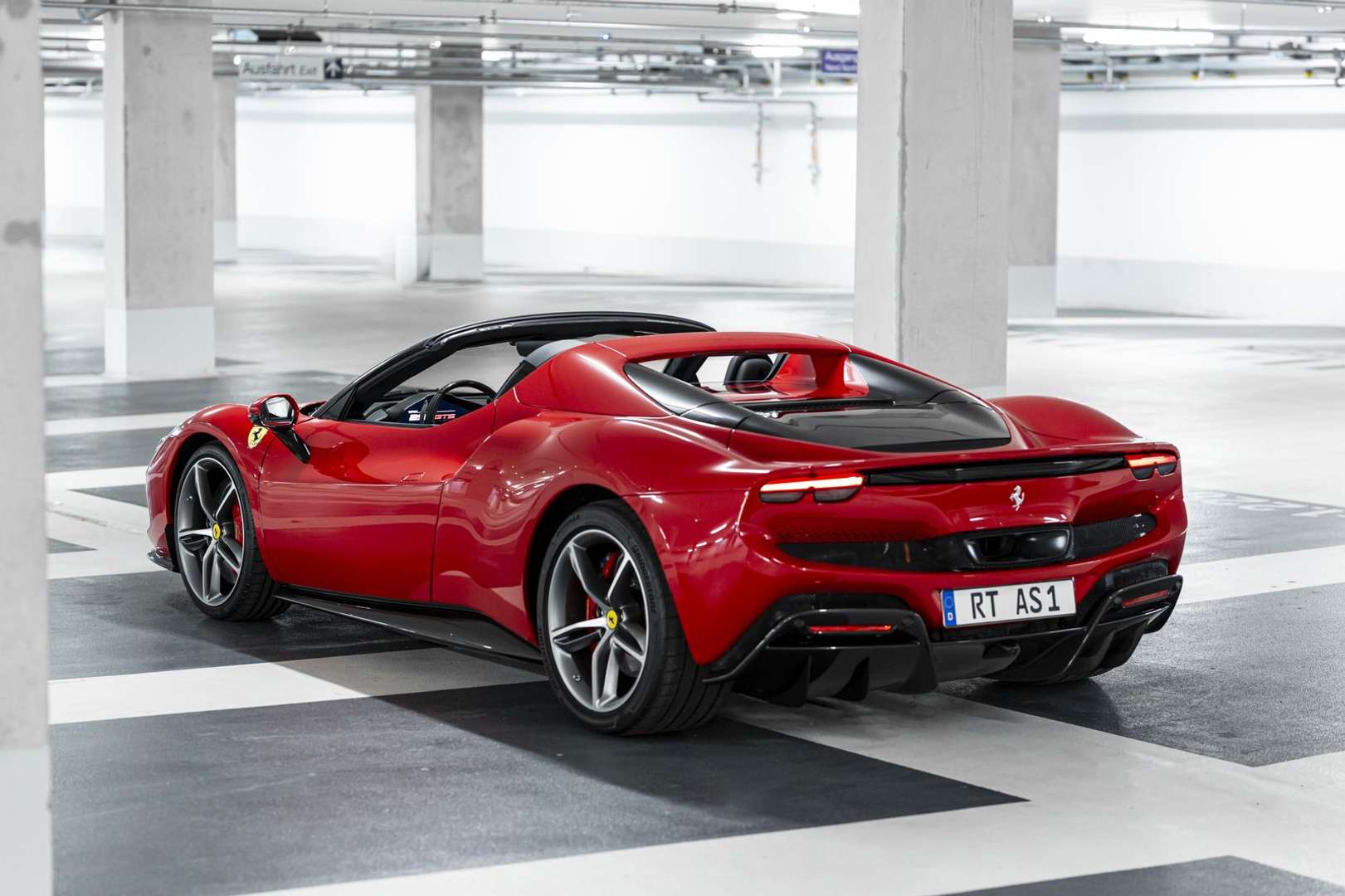 Ferrari 296 GTS -  - Joinsteer - #5