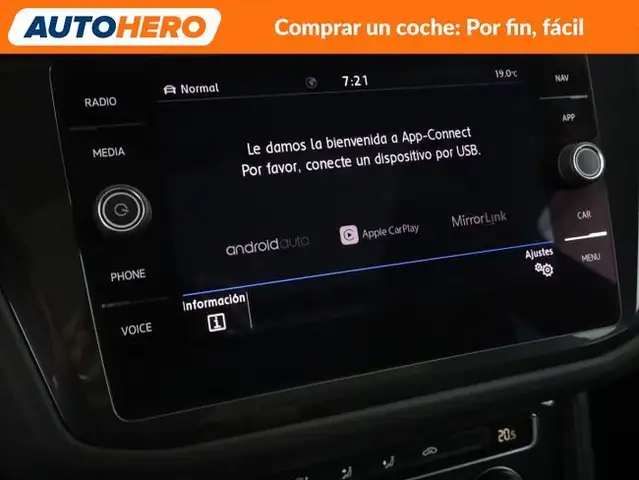 Volkswagen Tiguan view 24