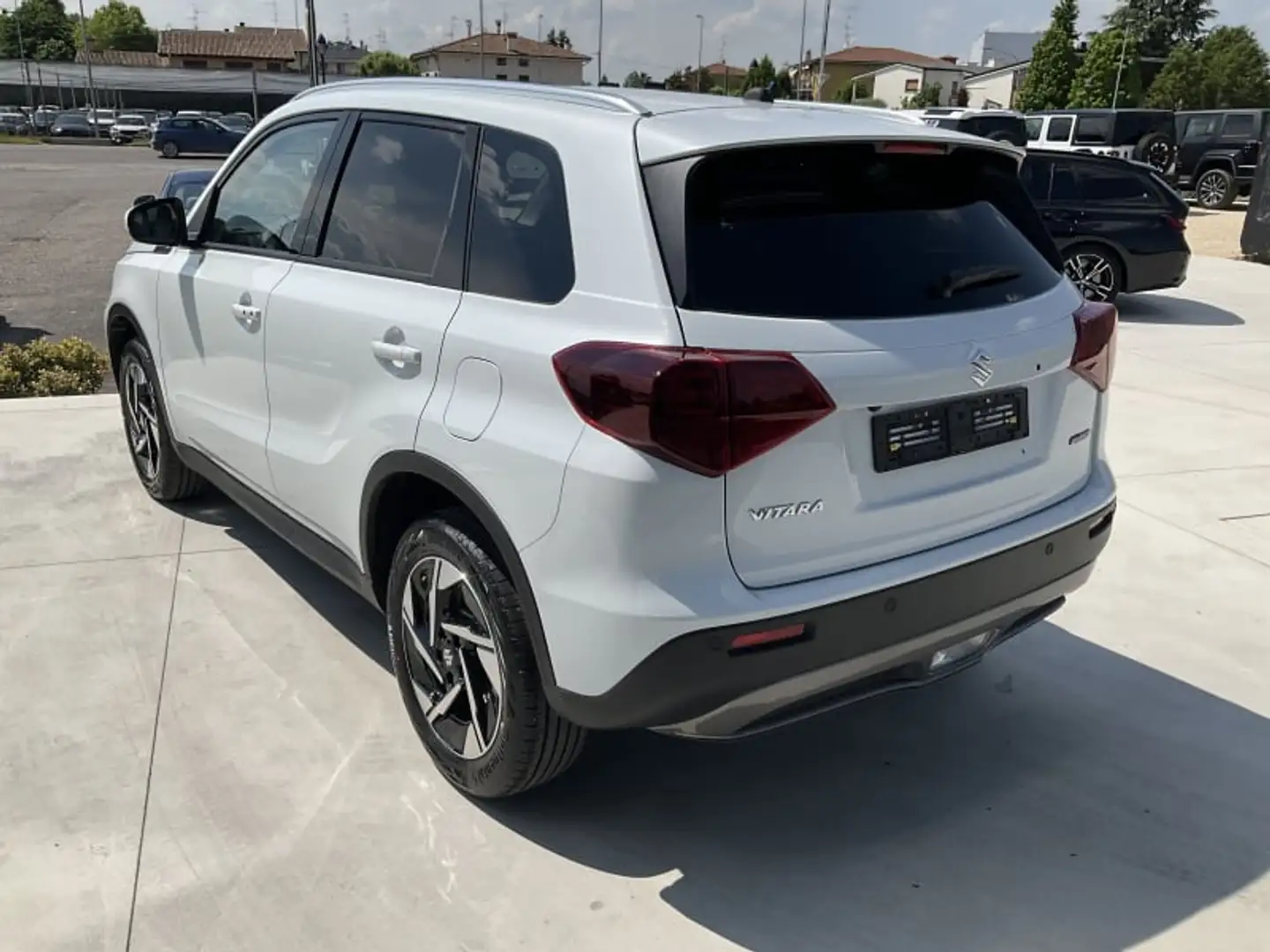 Suzuki Vitara 1.5 140V Hybrid A/T Starview Bianco - 2