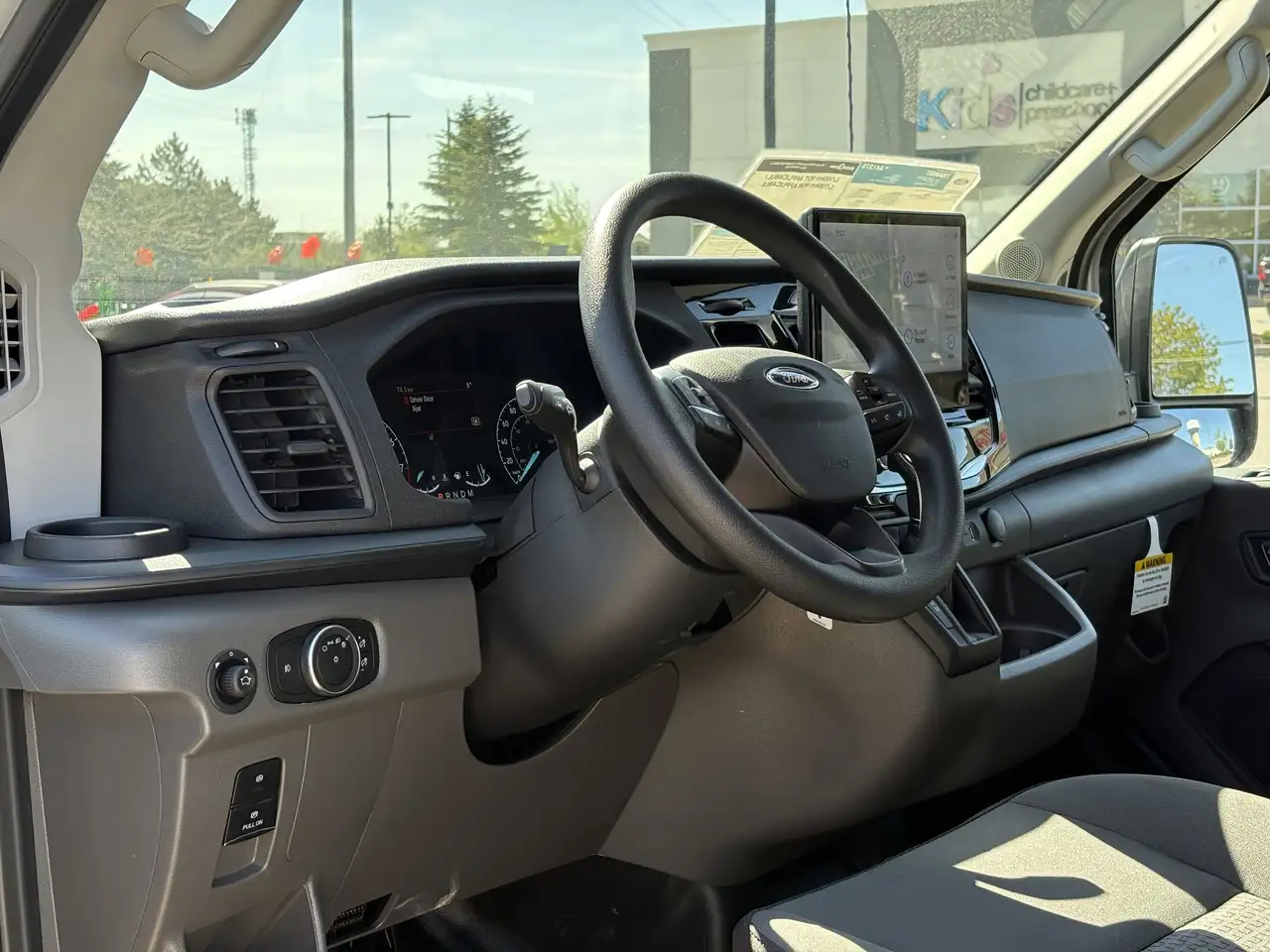 Ford Transit Cargo Van снимка Ford Transit Cargo Van