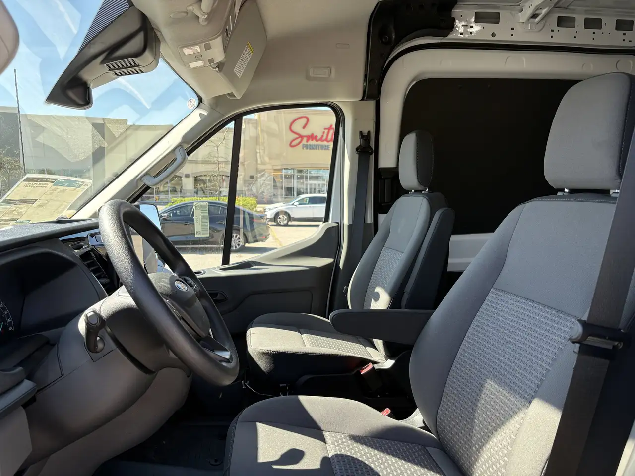 Ford Transit Cargo Van снимка Ford Transit Cargo Van