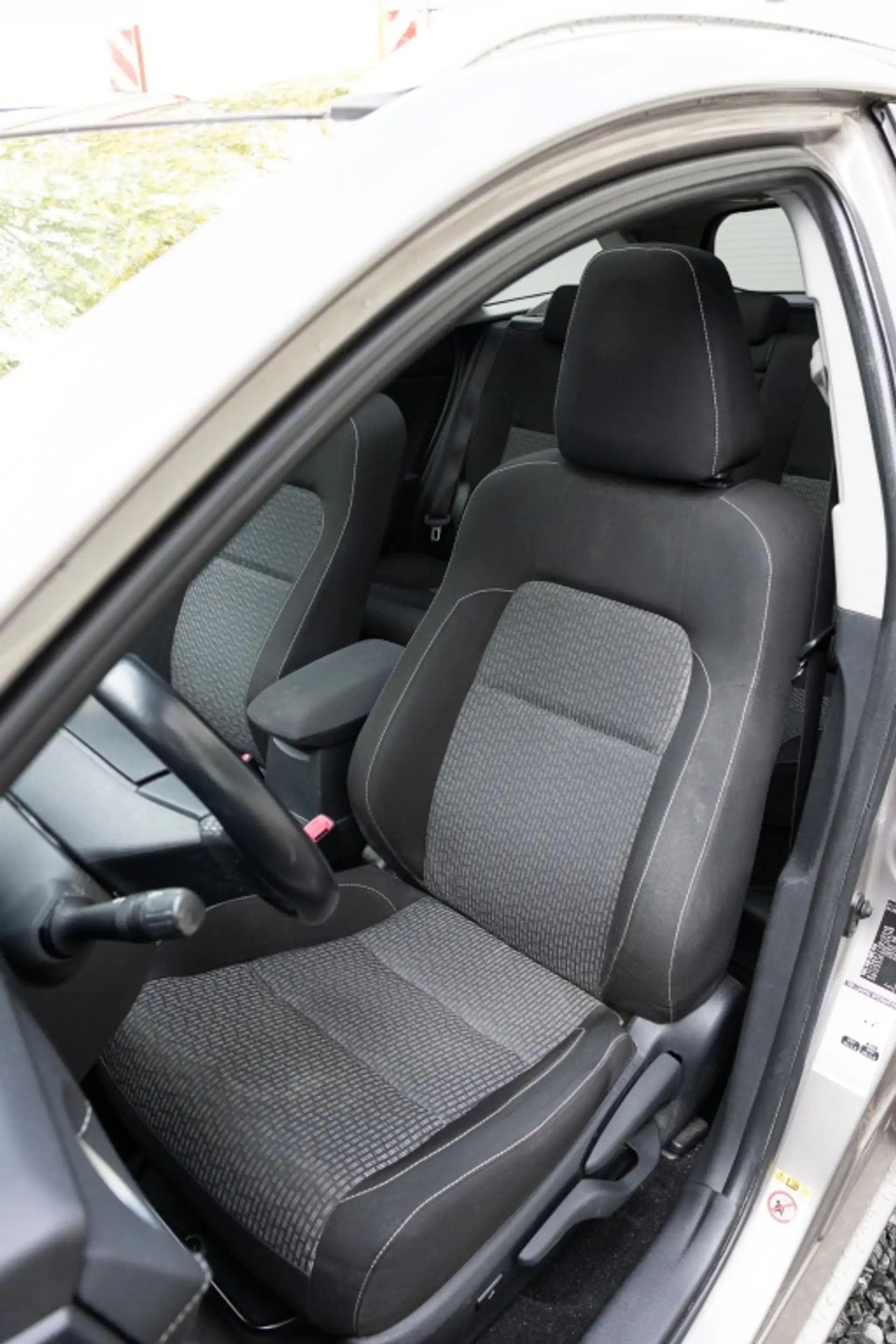 Toyota Auris Touring Sports 1.8 Hybr. Lease — photo 14