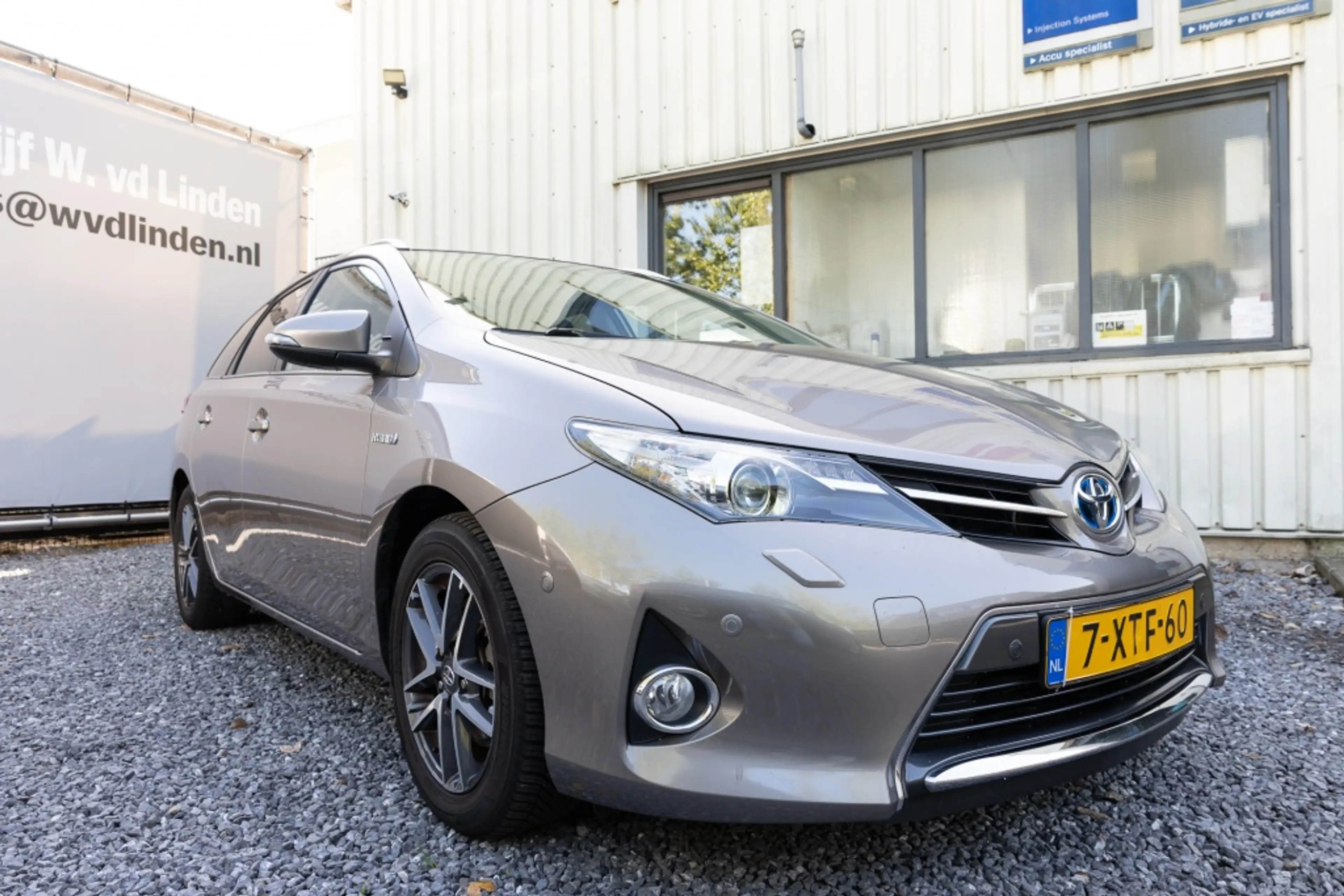 Toyota Auris Touring Sports 1.8 Hybr. Lease — photo 3