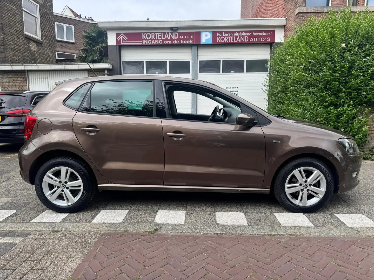 Volkswagen Polo 1.2-12V BlueMotion Comfortline Bruin - 2