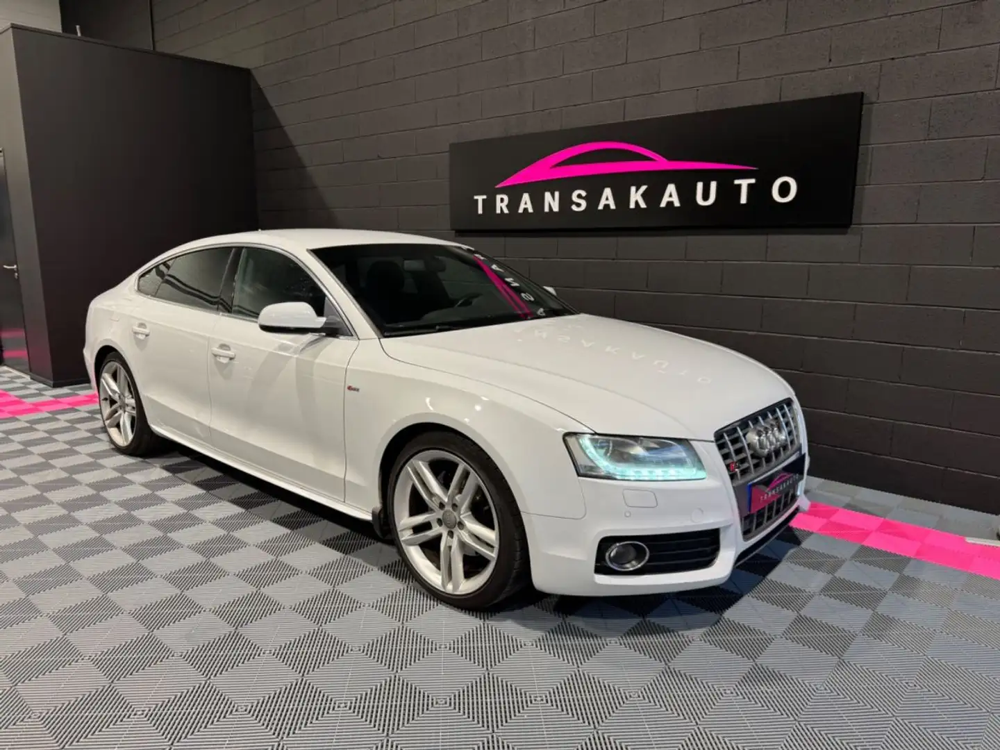 Audi A5 2.0 TFSI 211 S line Quattro Blanc - 1